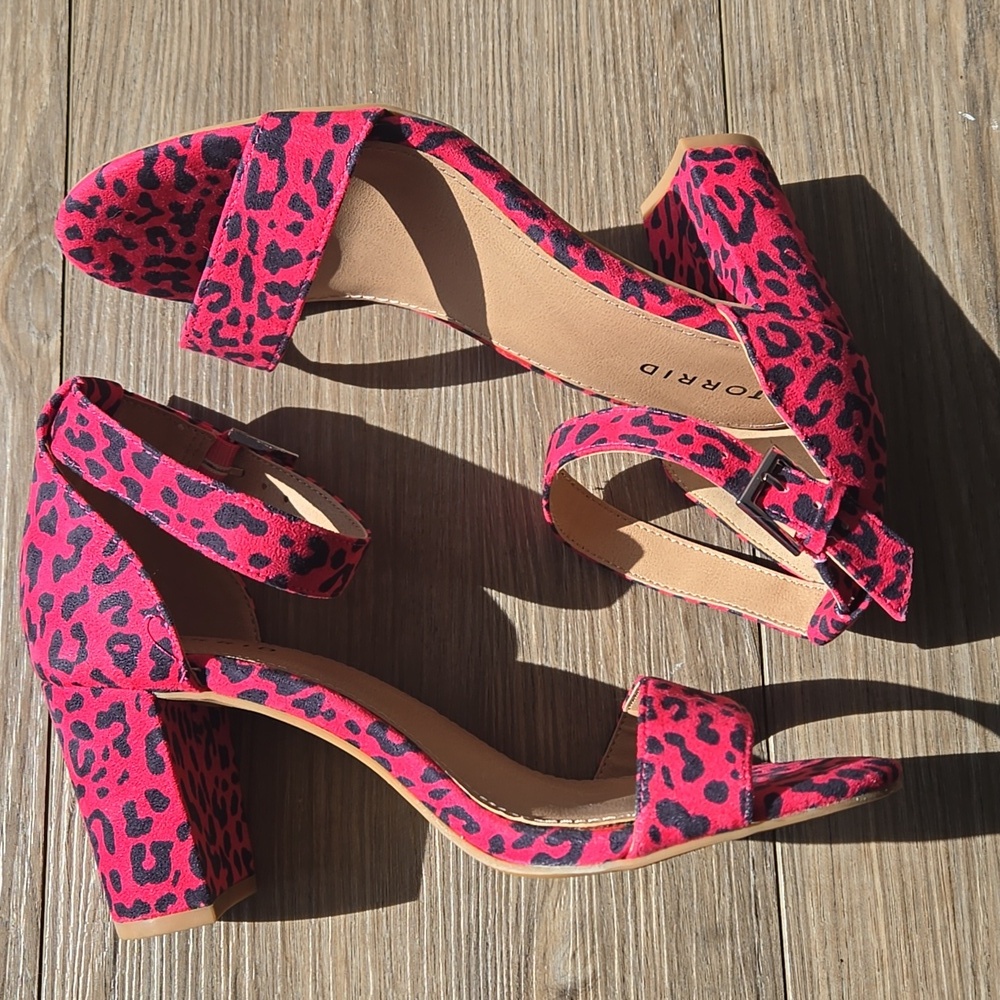 Torrid Hot Pink Leopard Print Heeled Open Toe Shoe - Picture 5 of 8